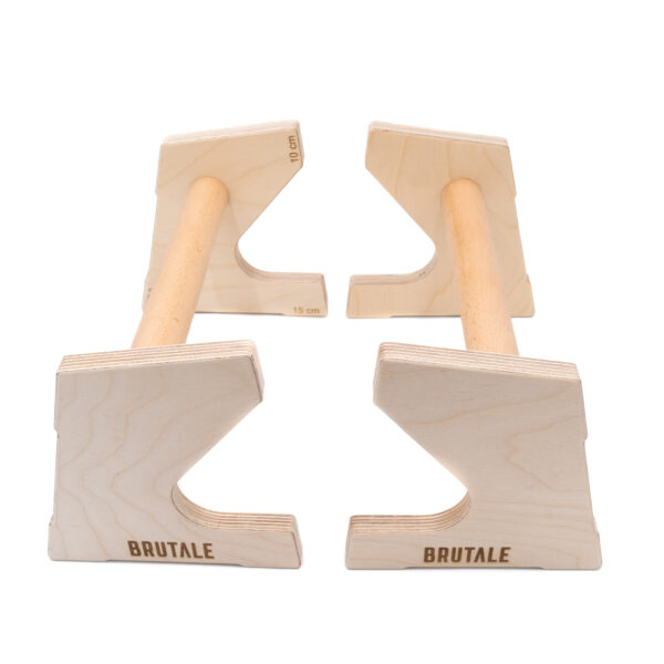 lezecke_chyty_lezecky_trening_drevene_brutale_bradla