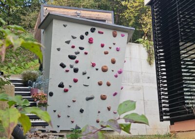 Lezecká stena na dvore