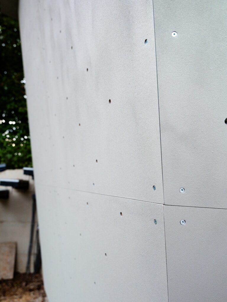 Lezecká stena na dvore